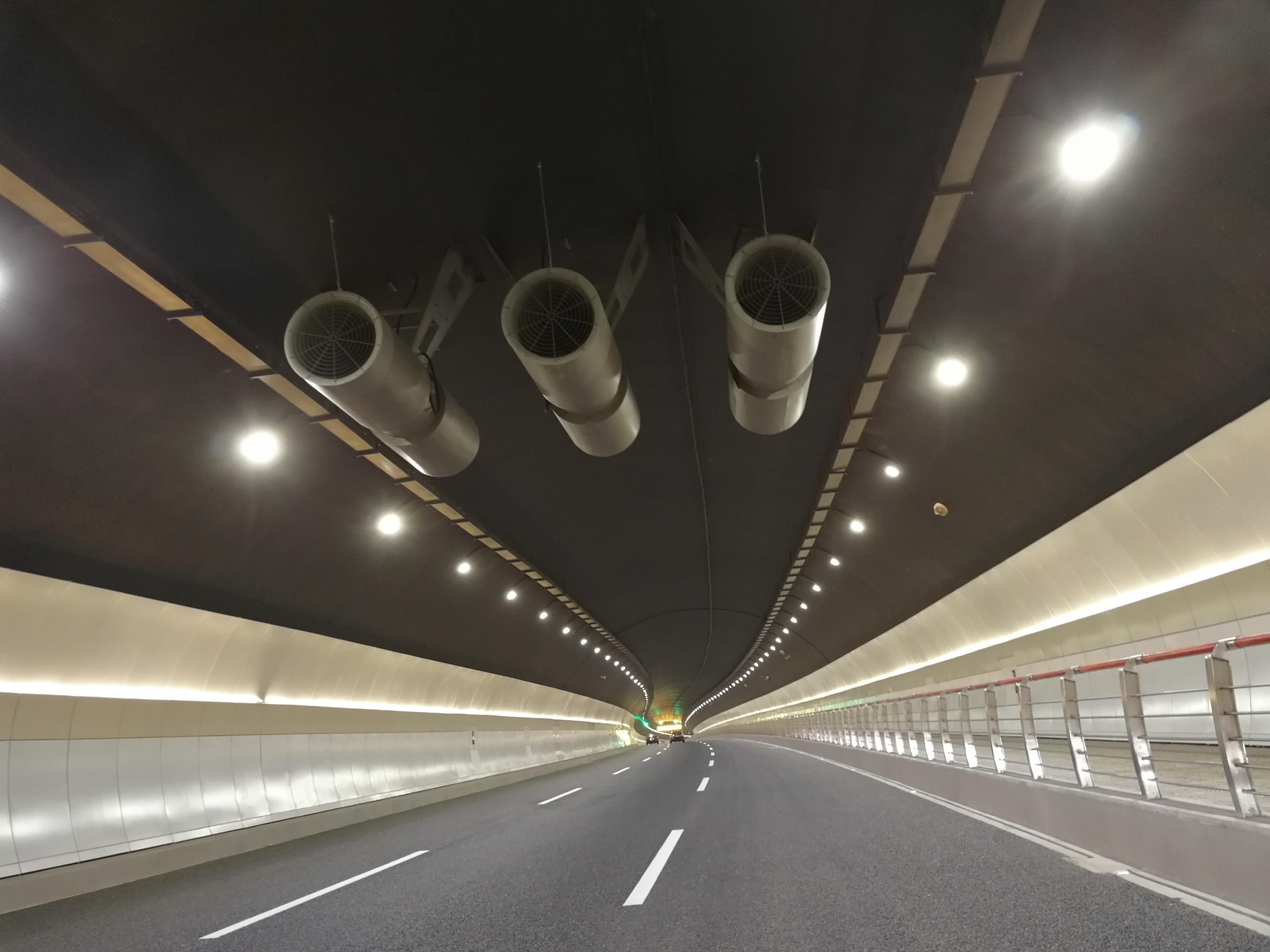 1730163162113846.jpg 5.杭州市臨平區(qū)星河路LED隧道燈改造項(xiàng)目 - 副本.jpg